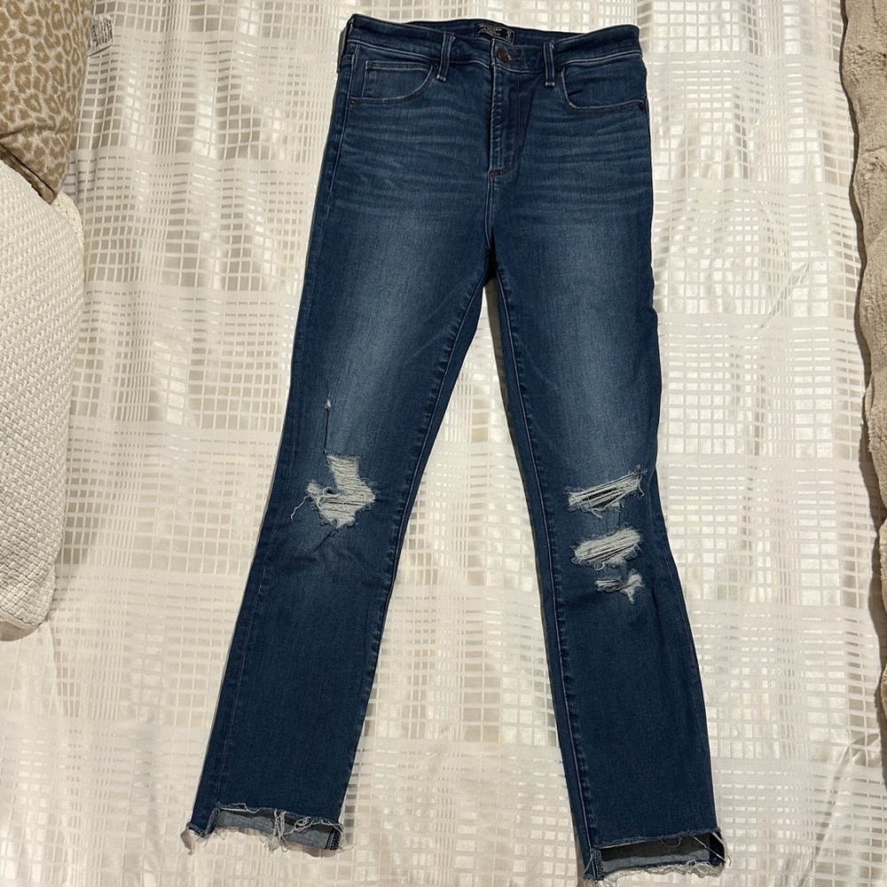 Abercrombie & Fitch Dark Blue Ripped ankle Jean